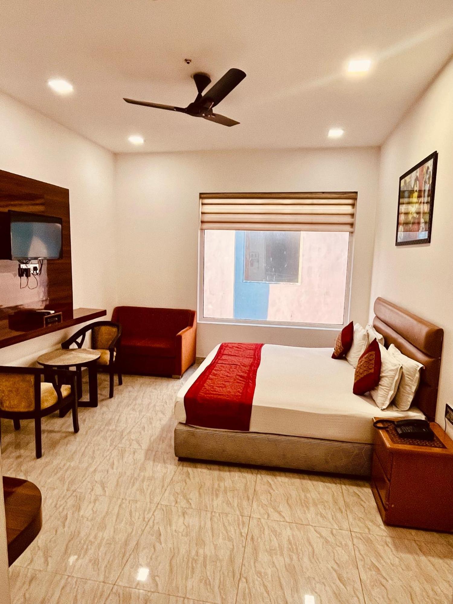 Amora Rooms Dwarka New Delhi Ngoại thất bức ảnh