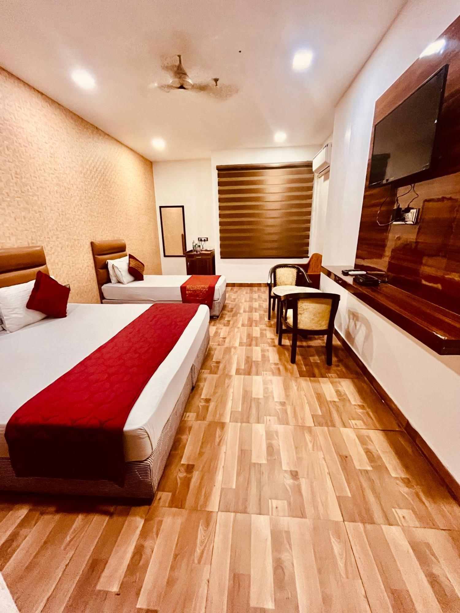 Amora Rooms Dwarka New Delhi Ngoại thất bức ảnh