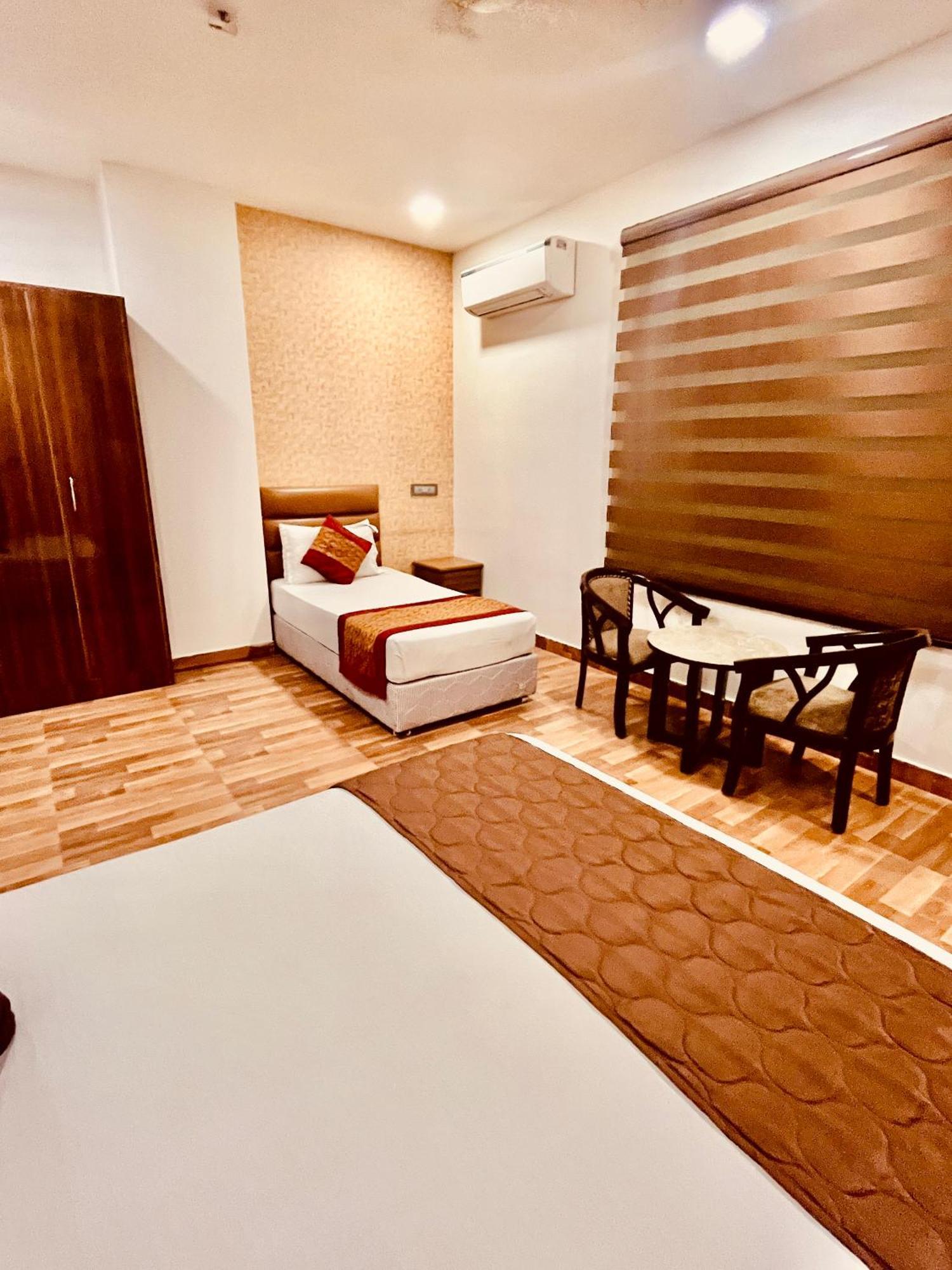 Amora Rooms Dwarka New Delhi Ngoại thất bức ảnh